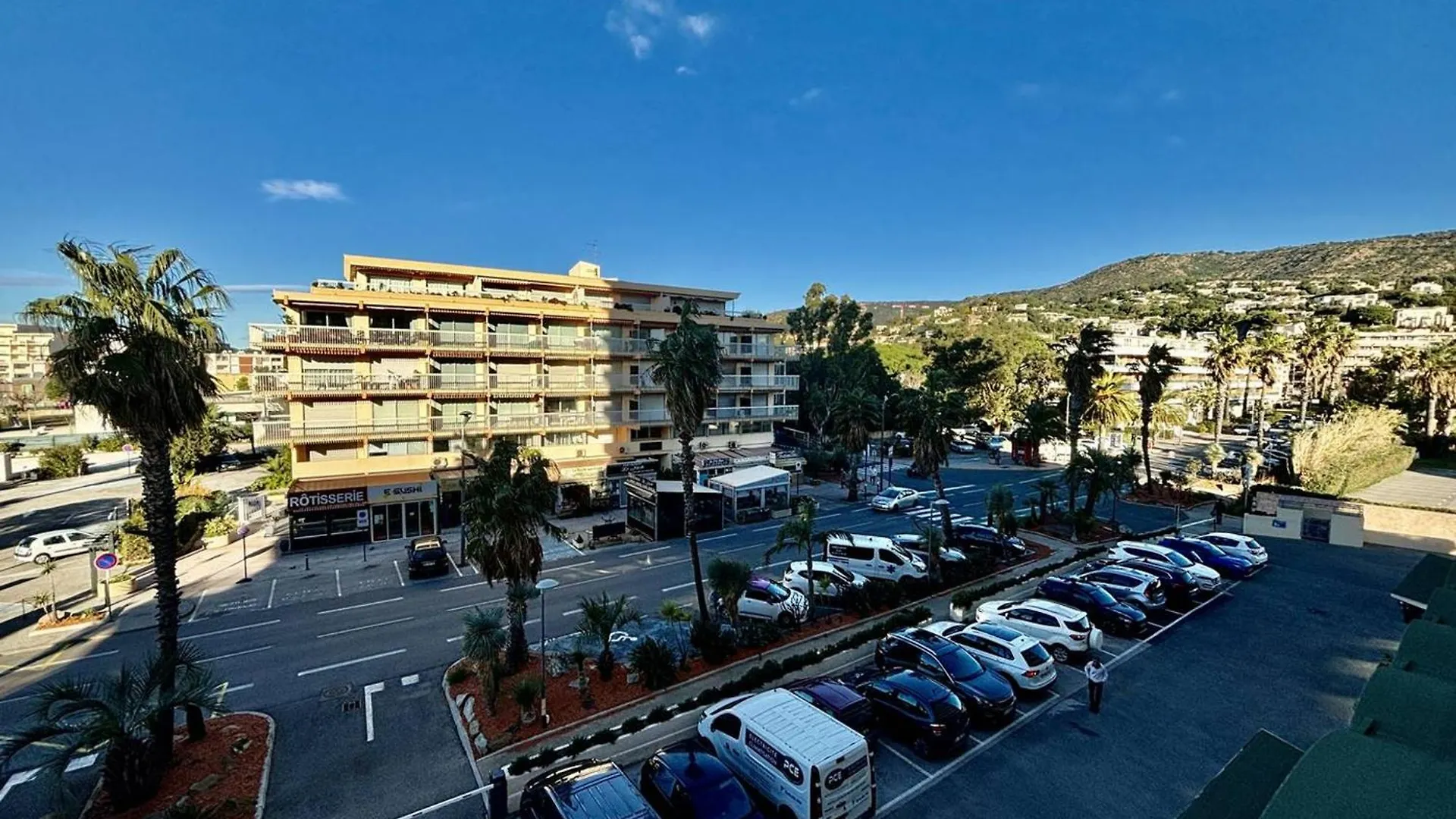 Appartement Lumineux Avec Terrasse Et Acces Plage - Fr-1-816-15 Le Lavandou France