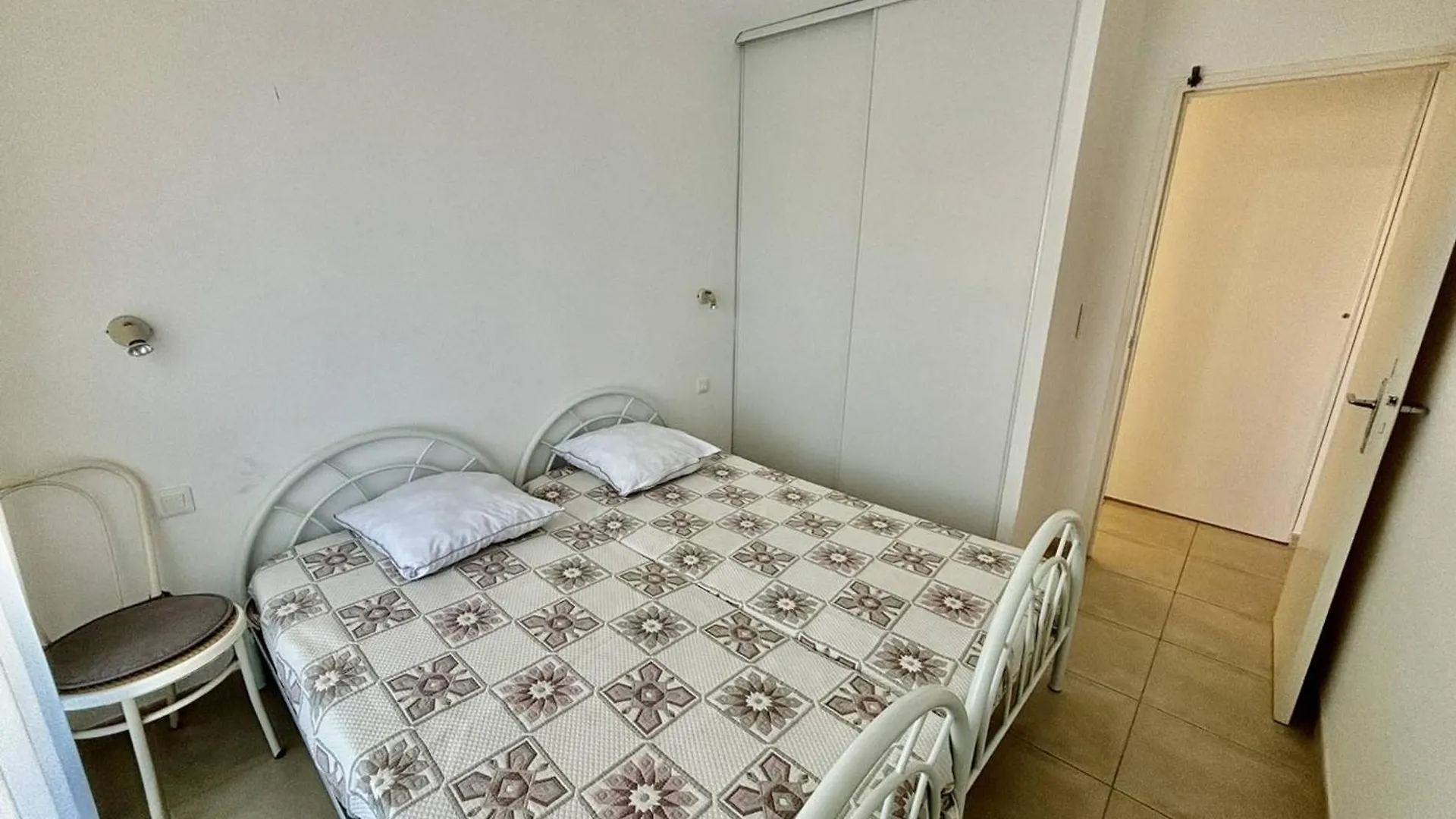 Apartment Appartement Lumineux Avec Terrasse Et Acces Plage - Fr-1-816-15 Le Lavandou